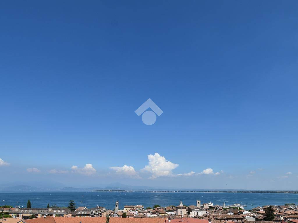 appartamento in vendita a Desenzano del Garda
