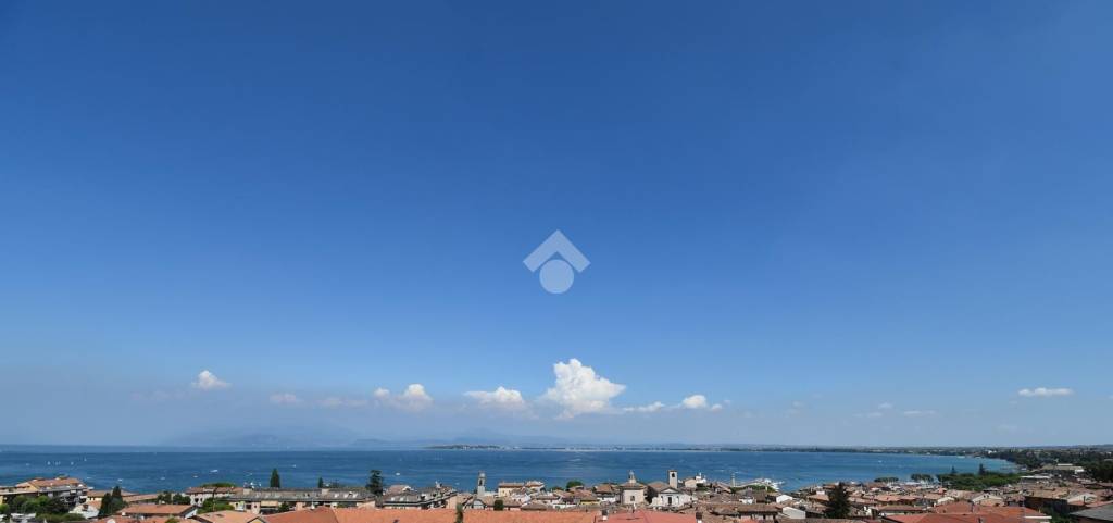 appartamento in vendita a Desenzano del Garda
