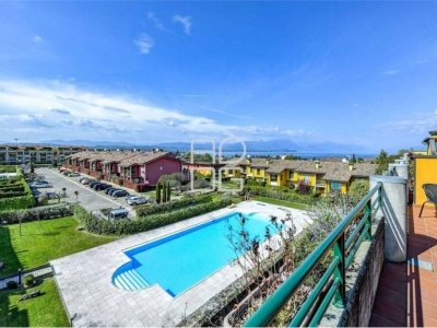 appartamento in vendita a Desenzano del Garda in zona Rivoltella