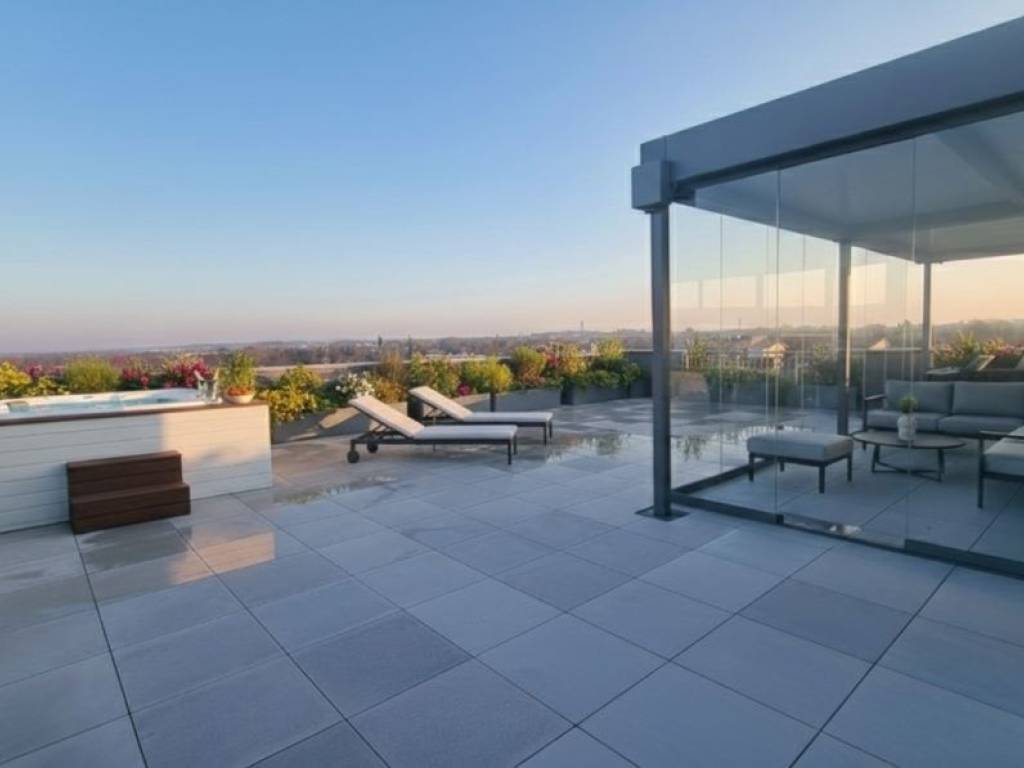 appartamento in vendita a Desenzano del Garda in zona Rivoltella