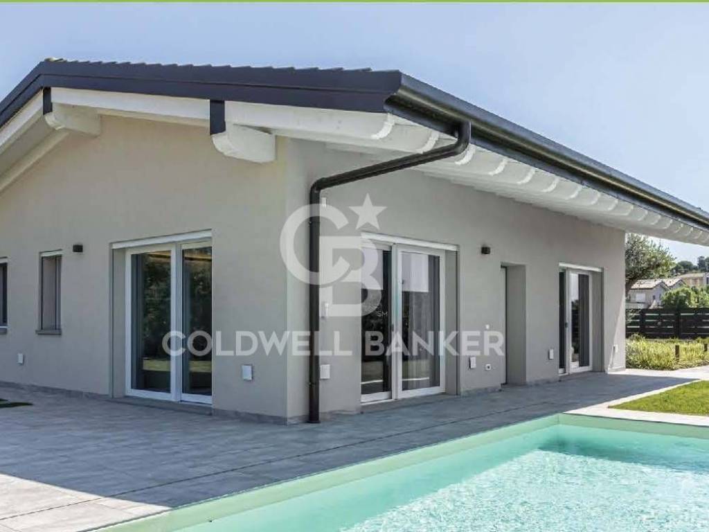 casa indipendente in vendita a Desenzano del Garda