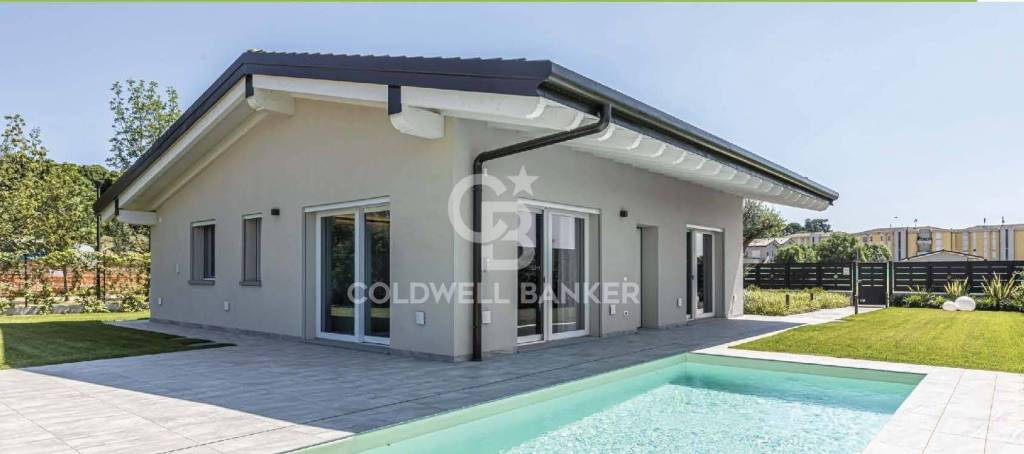 casa indipendente in vendita a Desenzano del Garda