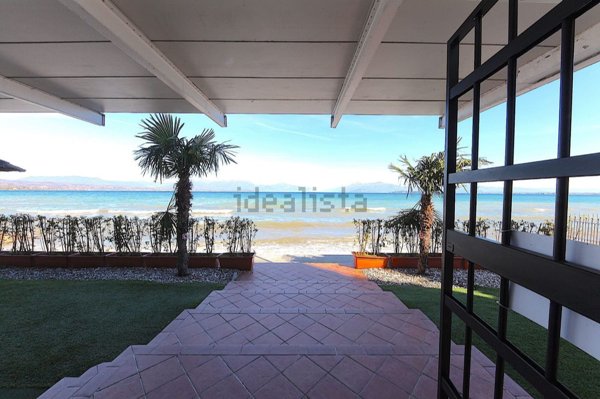 casa indipendente a Desenzano del Garda in zona San Martino della Battaglia