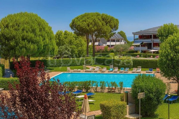 appartamento in vendita a Desenzano del Garda in zona Rivoltella