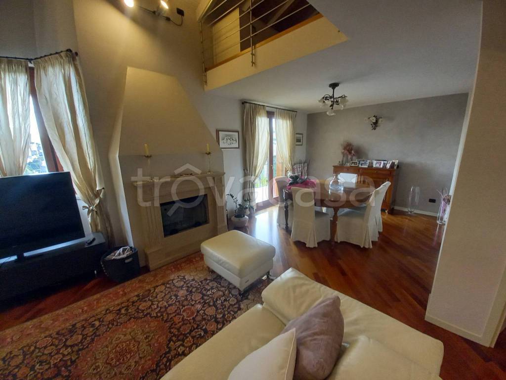 appartamento in vendita a Desenzano del Garda