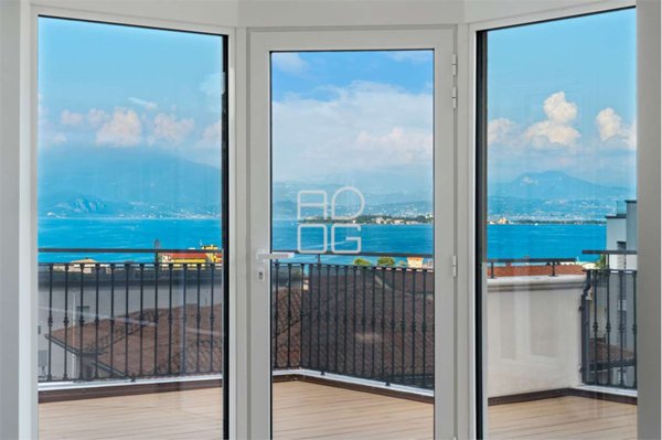 appartamento in vendita a Desenzano del Garda