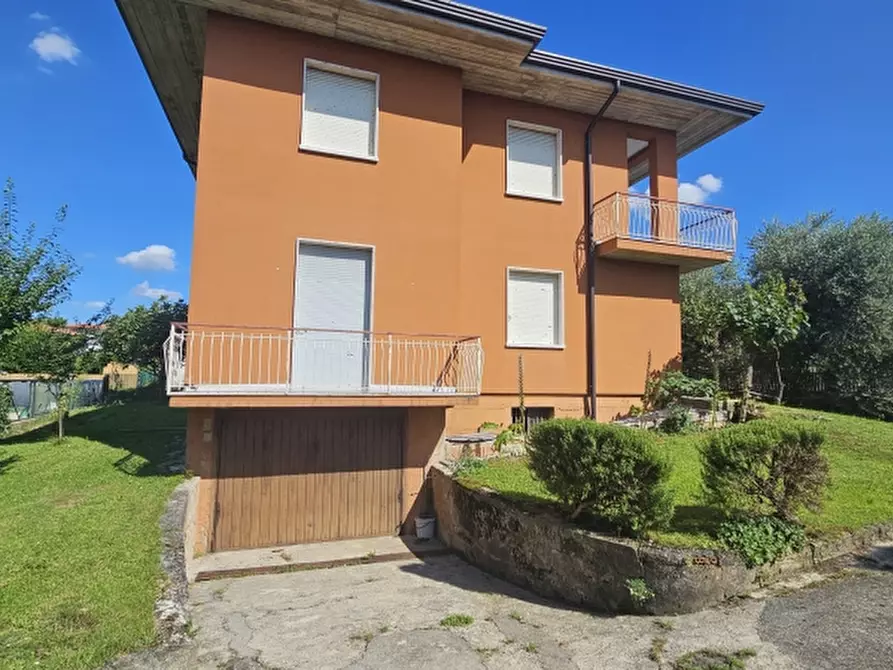casa indipendente in vendita a Desenzano del Garda in zona Rivoltella