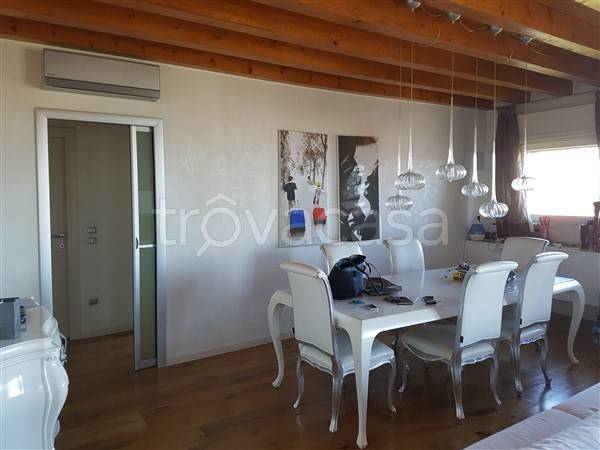 appartamento in vendita a Desenzano del Garda