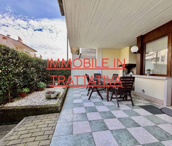 appartamento in vendita a Desenzano del Garda in zona Rivoltella