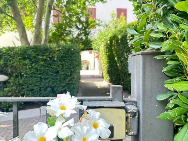 casa indipendente in vendita a Desenzano del Garda