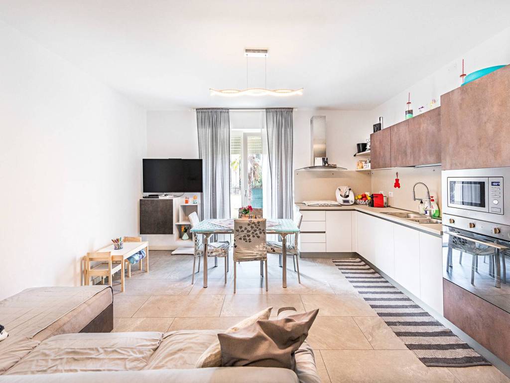 appartamento in vendita a Desenzano del Garda