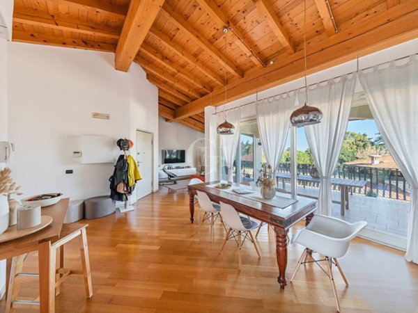 appartamento in vendita a Desenzano del Garda