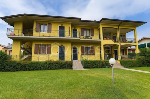 appartamento in vendita a Desenzano del Garda in zona Rivoltella
