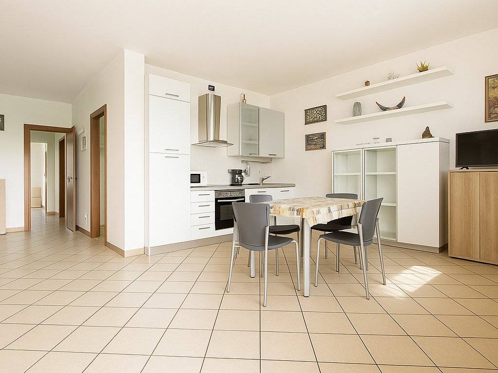 appartamento in vendita a Desenzano del Garda in zona Rivoltella