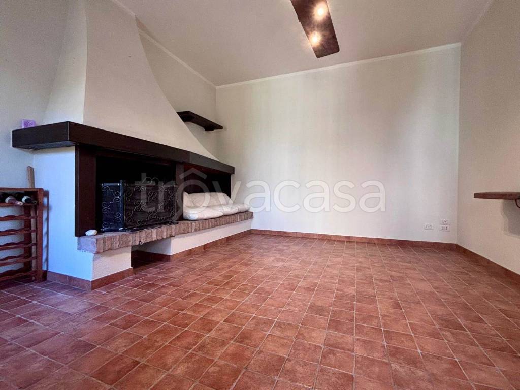 casa indipendente in vendita a Desenzano del Garda in zona San Pietro