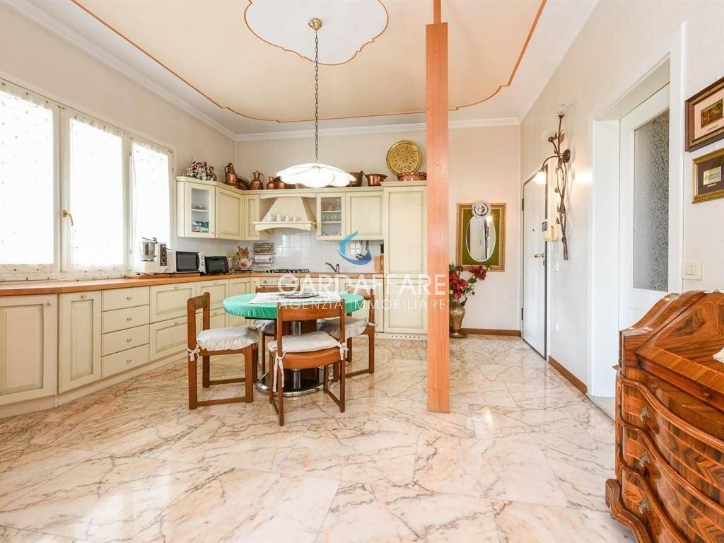 appartamento in vendita a Desenzano del Garda