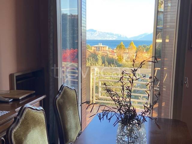 casa indipendente in vendita a Desenzano del Garda