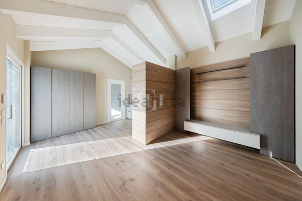 appartamento in vendita a Desenzano del Garda