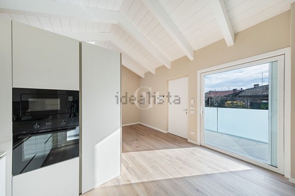 appartamento in vendita a Desenzano del Garda