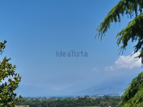 casa indipendente in vendita a Desenzano del Garda