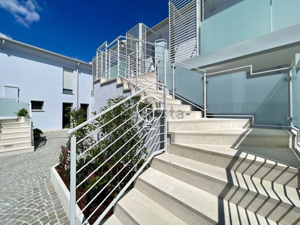 appartamento in vendita a Desenzano del Garda