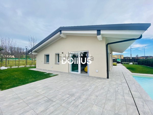 casa indipendente in vendita a Desenzano del Garda