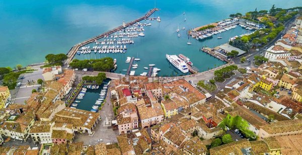 appartamento in vendita a Desenzano del Garda