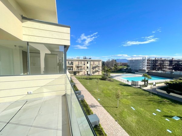 appartamento in vendita a Desenzano del Garda