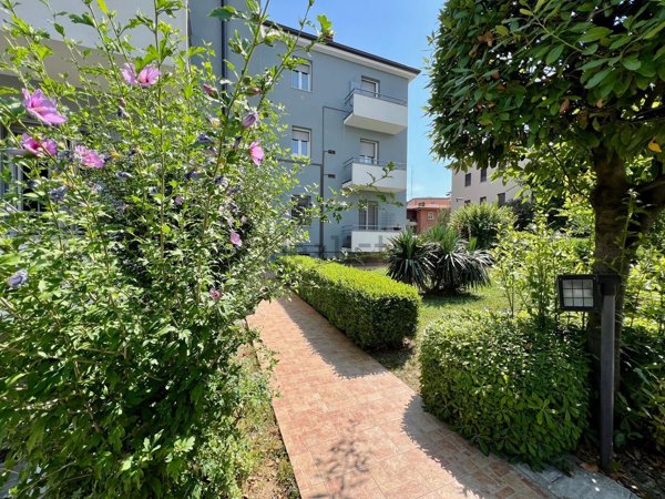 appartamento in vendita a Desenzano del Garda