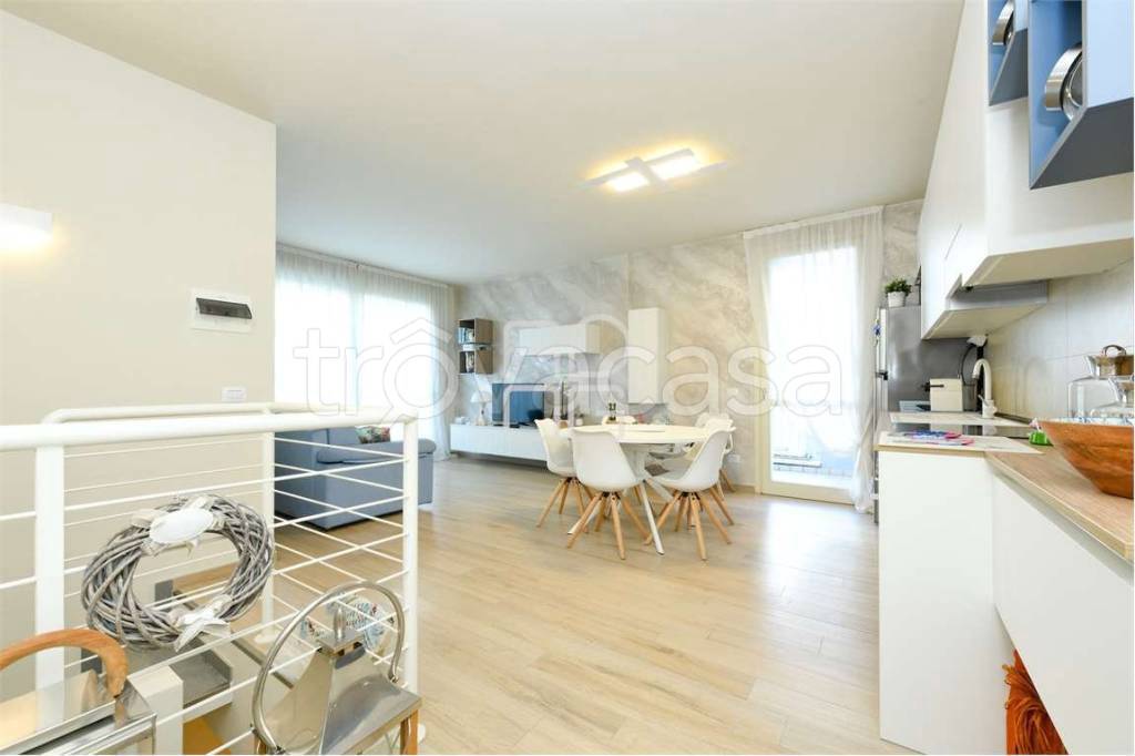 appartamento in vendita a Desenzano del Garda