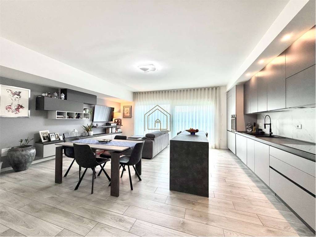 appartamento in vendita a Desenzano del Garda