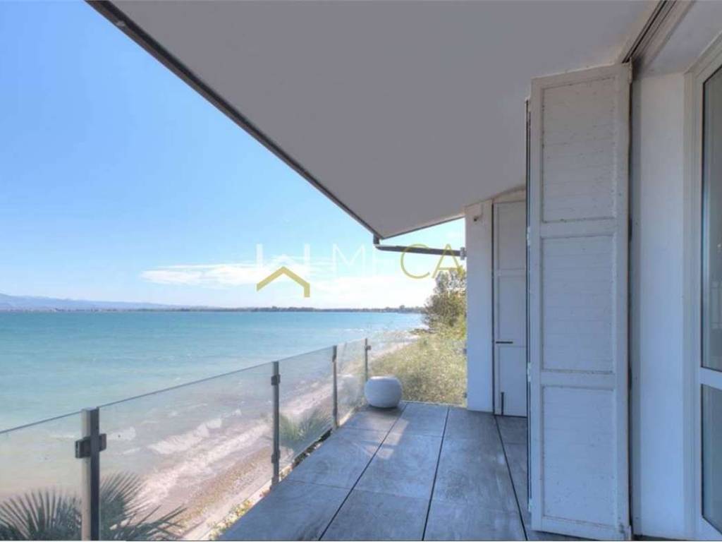casa indipendente in vendita a Desenzano del Garda