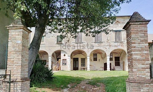 casa indipendente in vendita a Desenzano del Garda