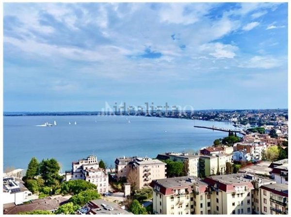 bifamiliare in vendita a Desenzano del Garda