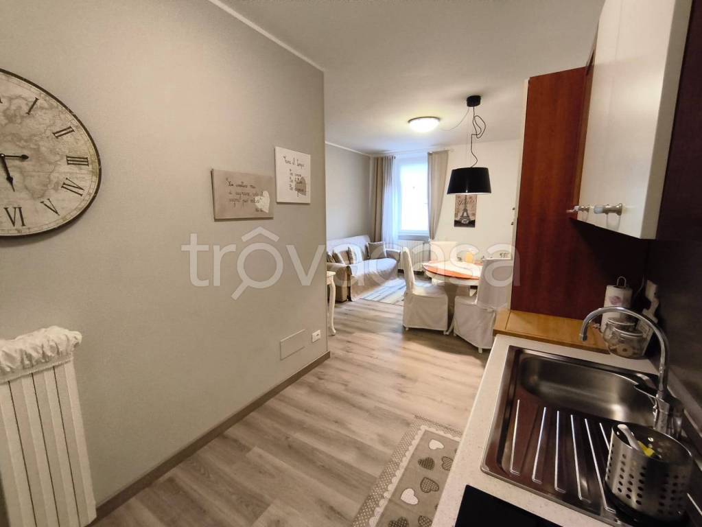 appartamento in vendita a Desenzano del Garda in zona San Pietro