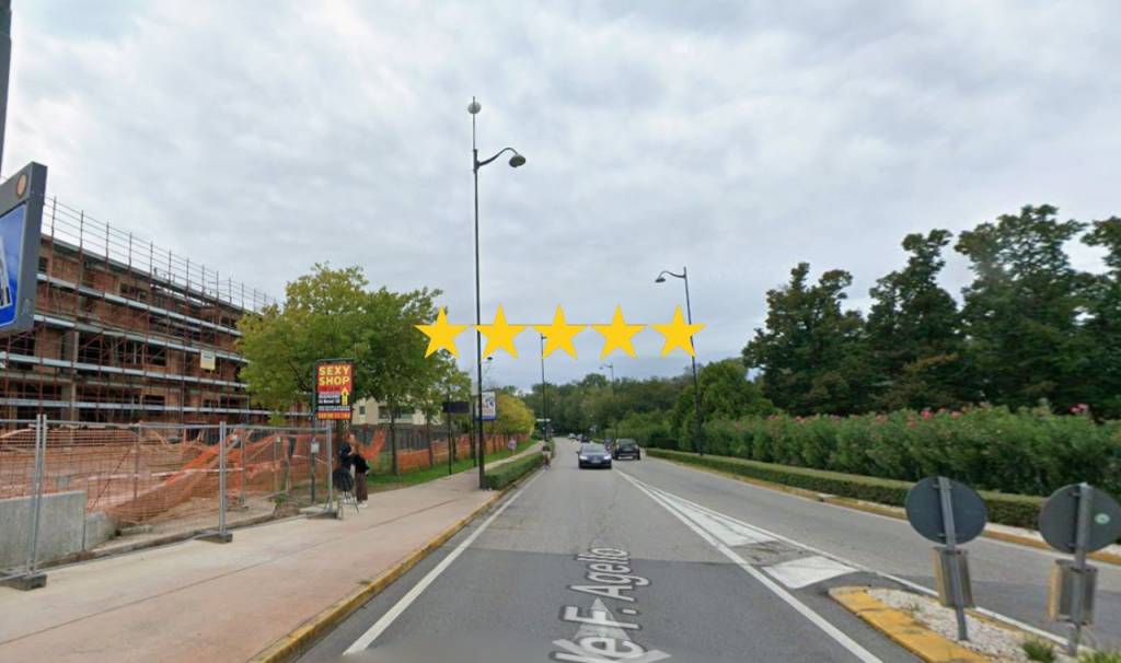 appartamento in vendita a Desenzano del Garda in zona Rivoltella