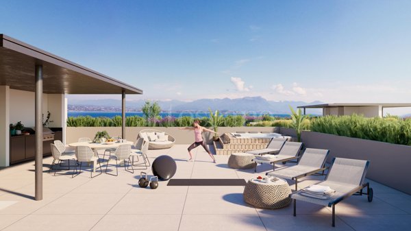 appartamento in vendita a Desenzano del Garda in zona Rivoltella