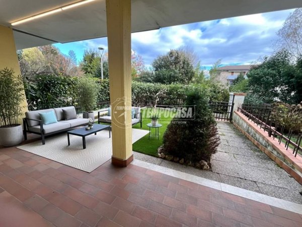 casa indipendente in vendita a Desenzano del Garda