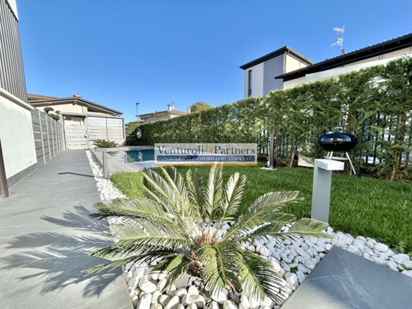 appartamento in vendita a Desenzano del Garda