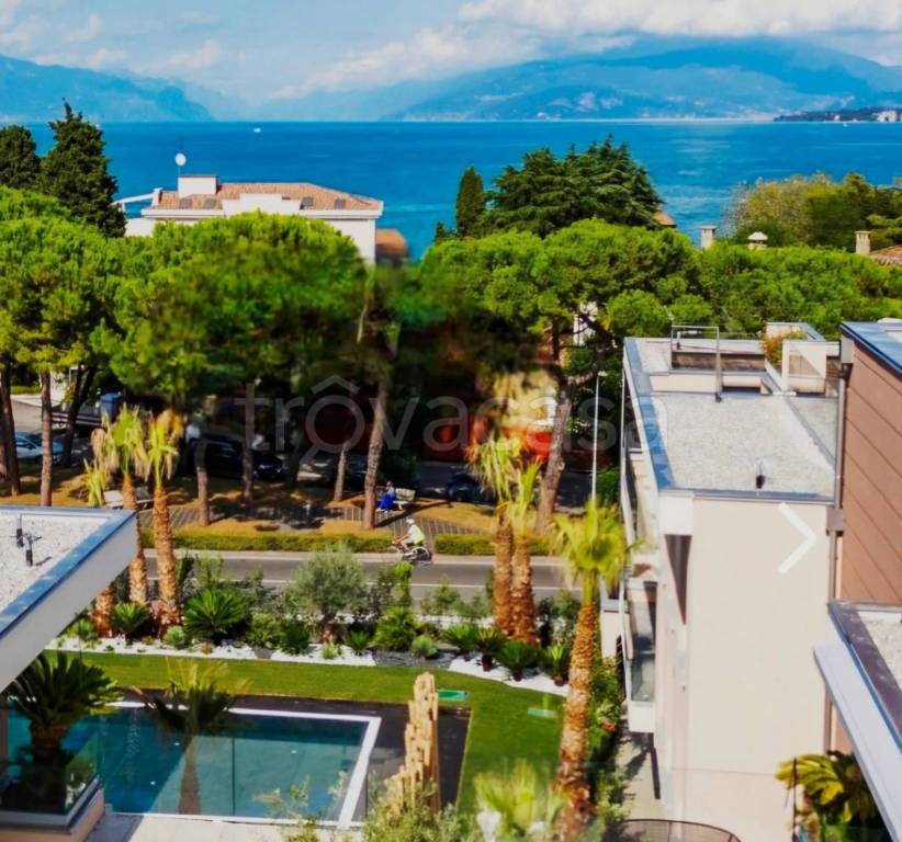appartamento in vendita a Desenzano del Garda