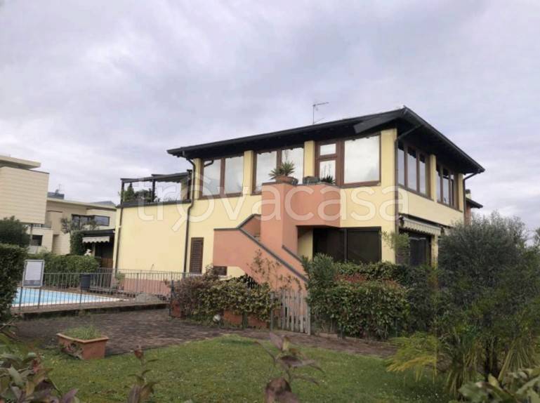 appartamento in vendita a Desenzano del Garda
