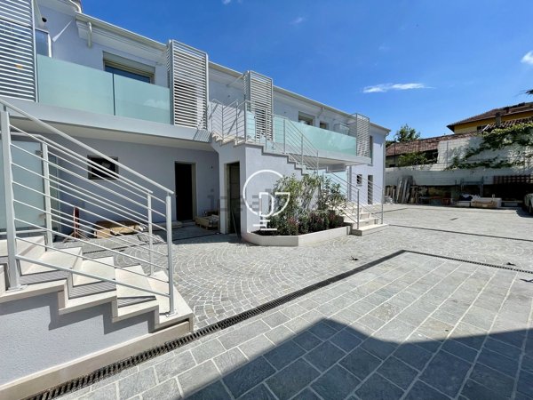 appartamento in vendita a Desenzano del Garda