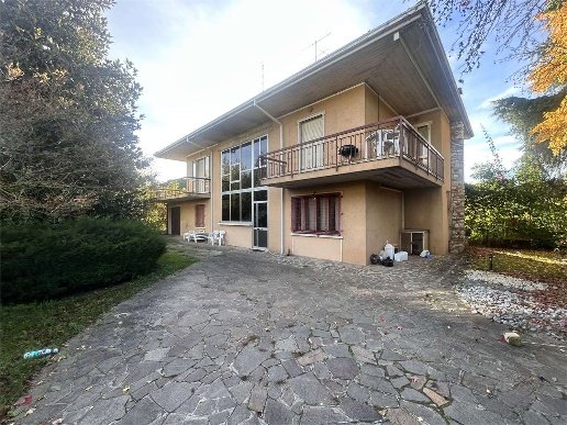 casa indipendente in vendita a Desenzano del Garda