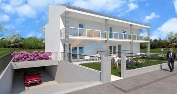 casa indipendente a Desenzano del Garda in zona San Martino della Battaglia