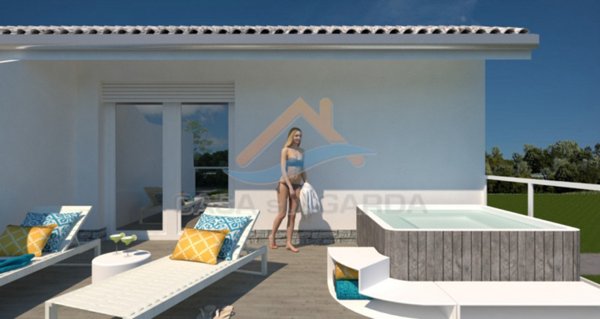 casa indipendente a Desenzano del Garda in zona San Martino della Battaglia