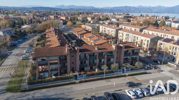 appartamento in vendita a Desenzano del Garda in zona Rivoltella