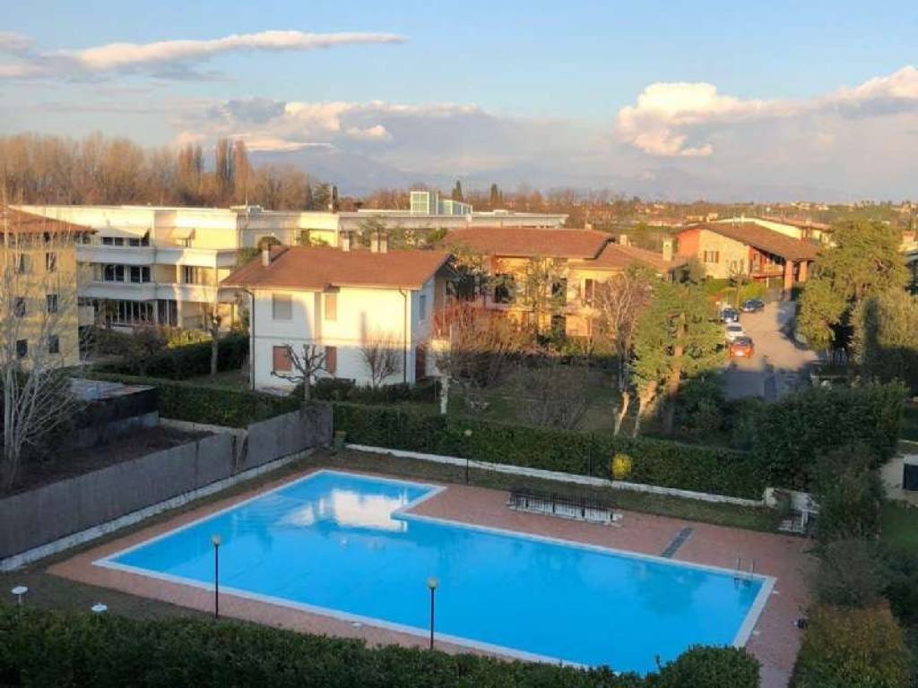 appartamento in vendita a Desenzano del Garda