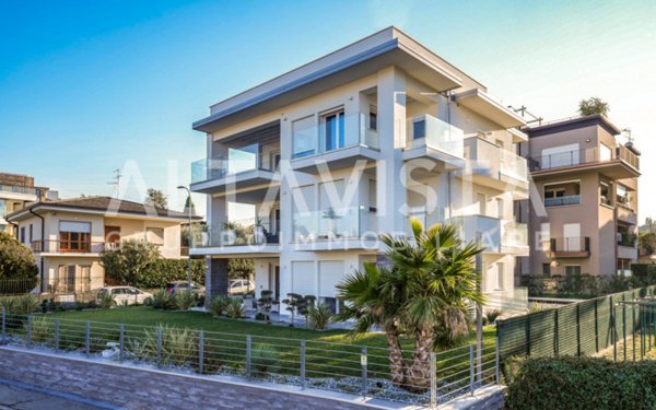 appartamento in vendita a Desenzano del Garda