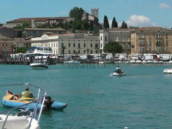 casa indipendente in vendita a Desenzano del Garda