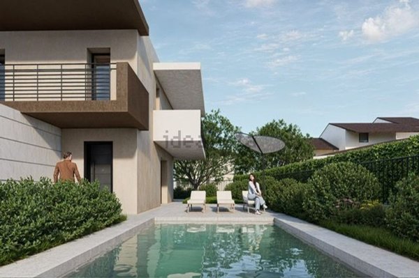 casa indipendente in vendita a Desenzano del Garda